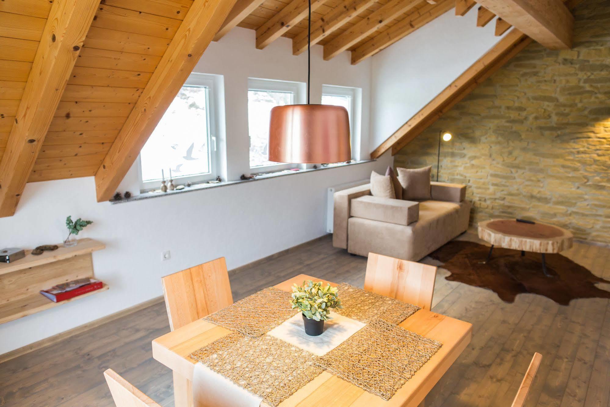Kuckucksnest Schwaerzenbach Apartment ทิทิเซ-นอยชตัดท์ ภายนอก รูปภาพ