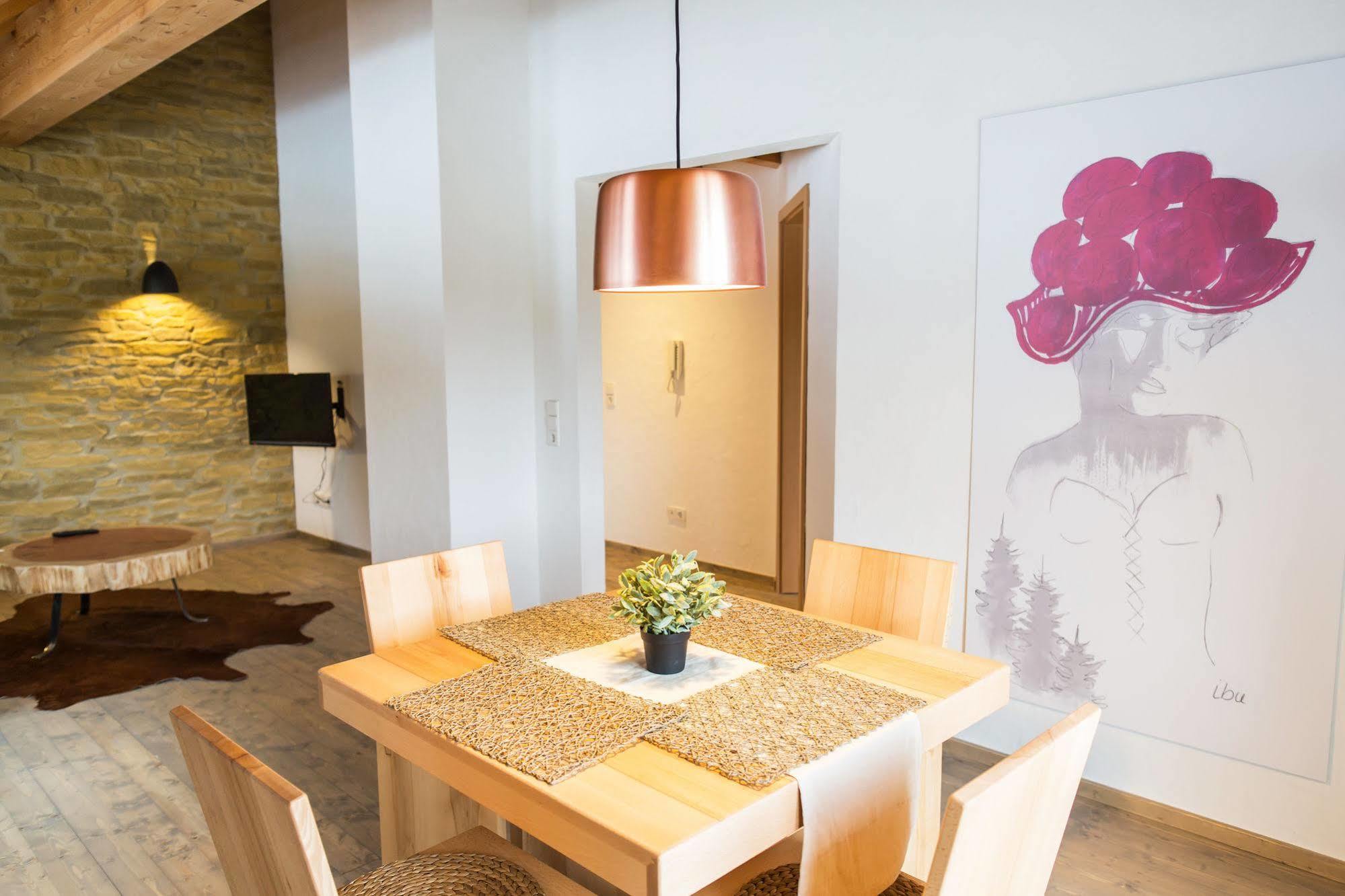 Kuckucksnest Schwaerzenbach Apartment ทิทิเซ-นอยชตัดท์ ภายนอก รูปภาพ